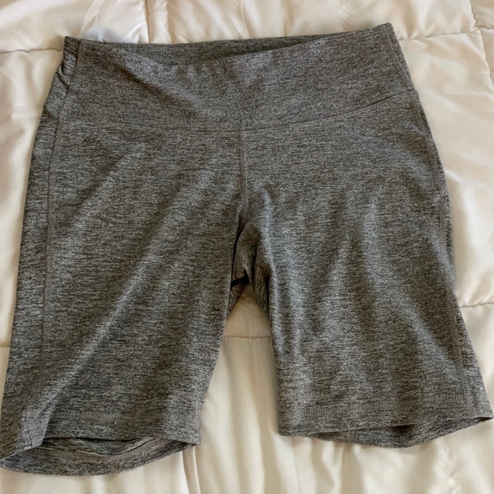 Old navy biker shorts size M